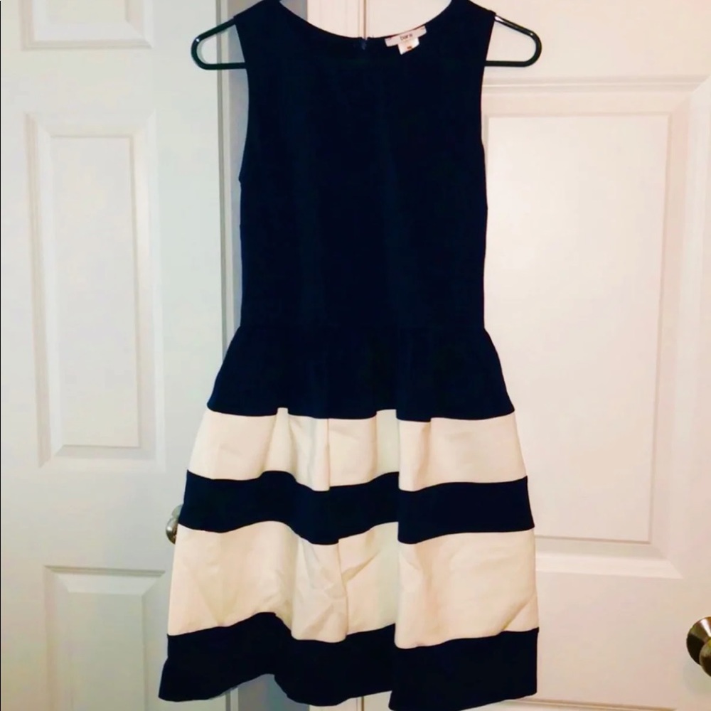 Juniors sz Medium navy blue & white striped dress